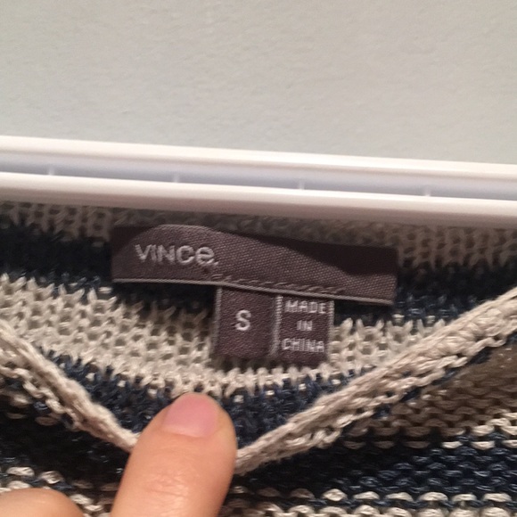 Vince Gray/Blue Striped Linen Top Size S - Picture 3 of 5